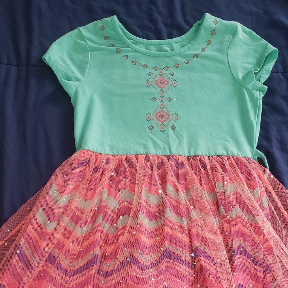 Girl's dress